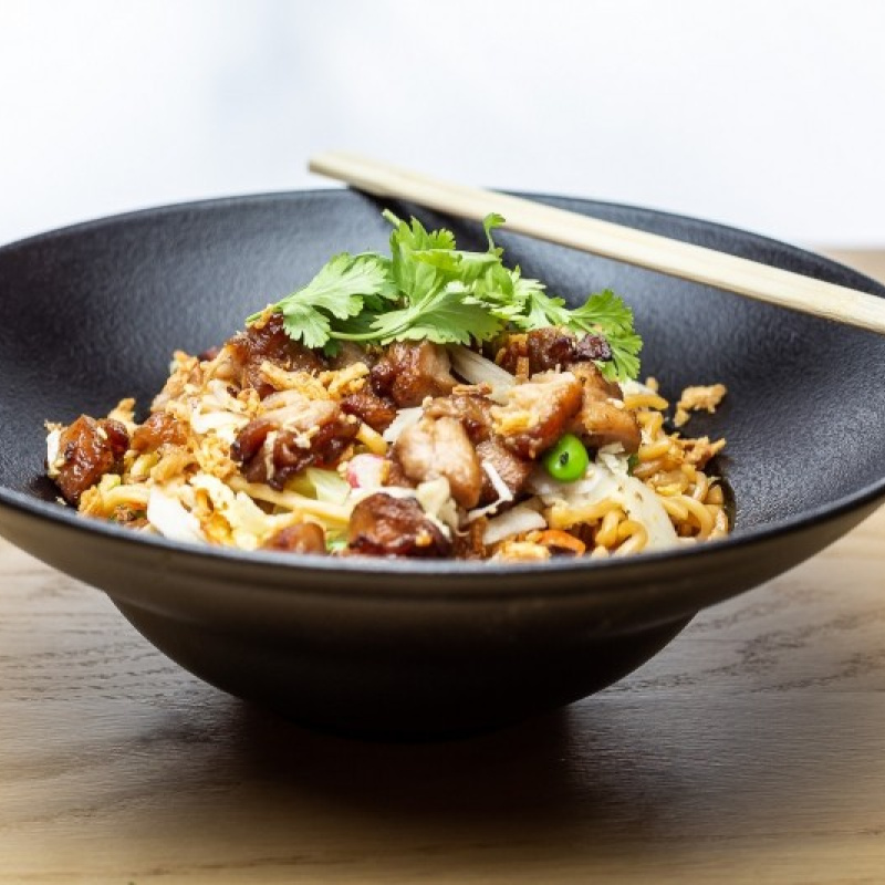 Nouilles poulet caramélisé légumes sautés
